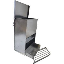 mangeoire galvanisée 2 trous avec grille qui peut être retirée